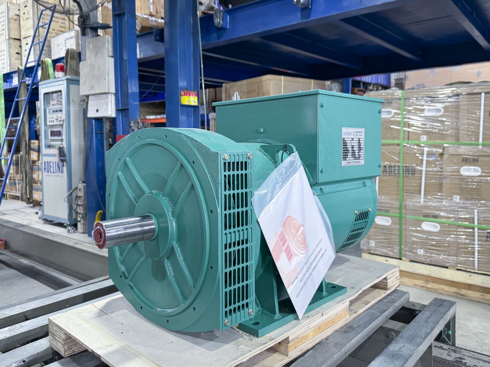 Đầu phát điện không chổi than