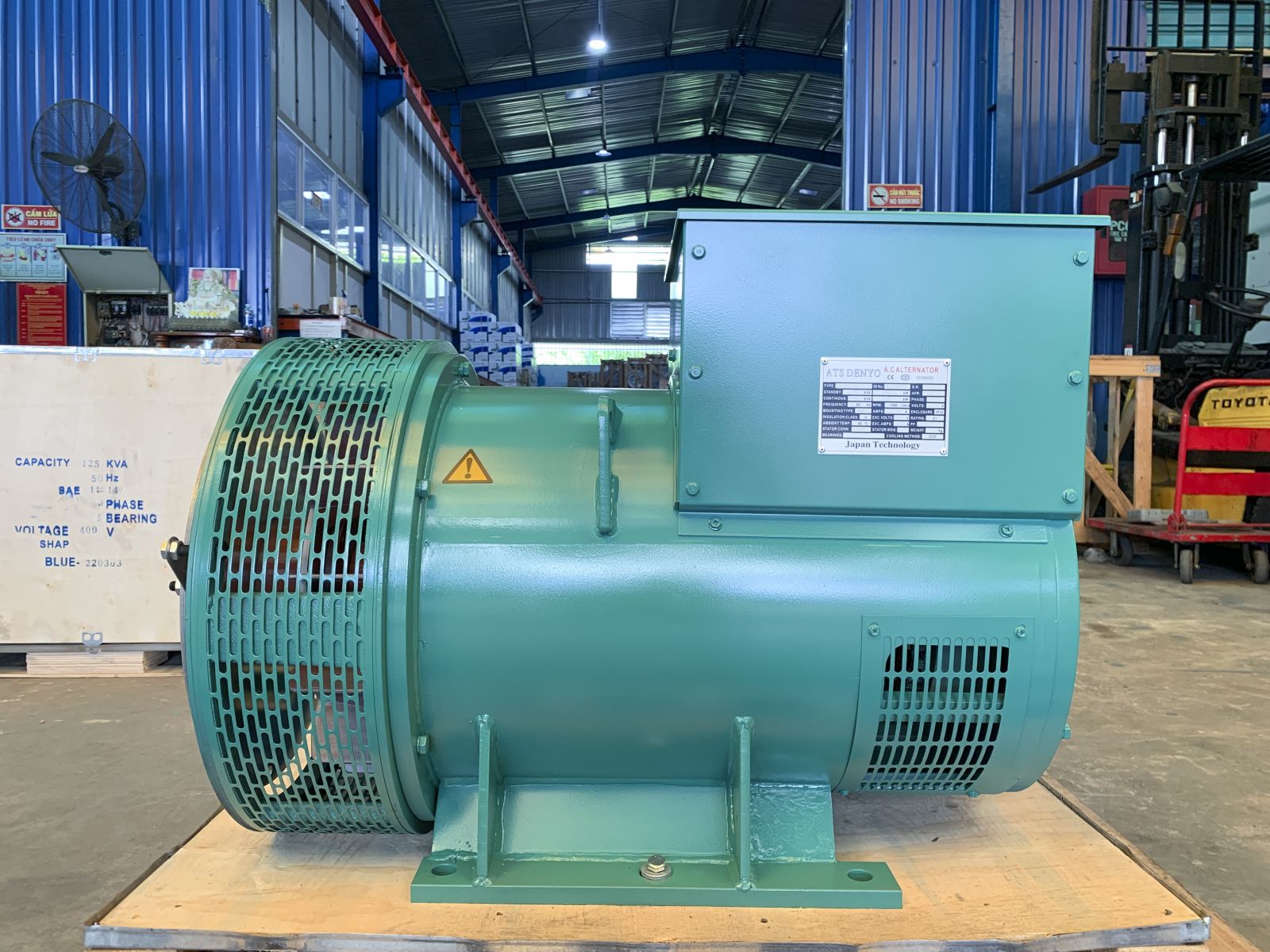 Đầu phát điện không chổi than