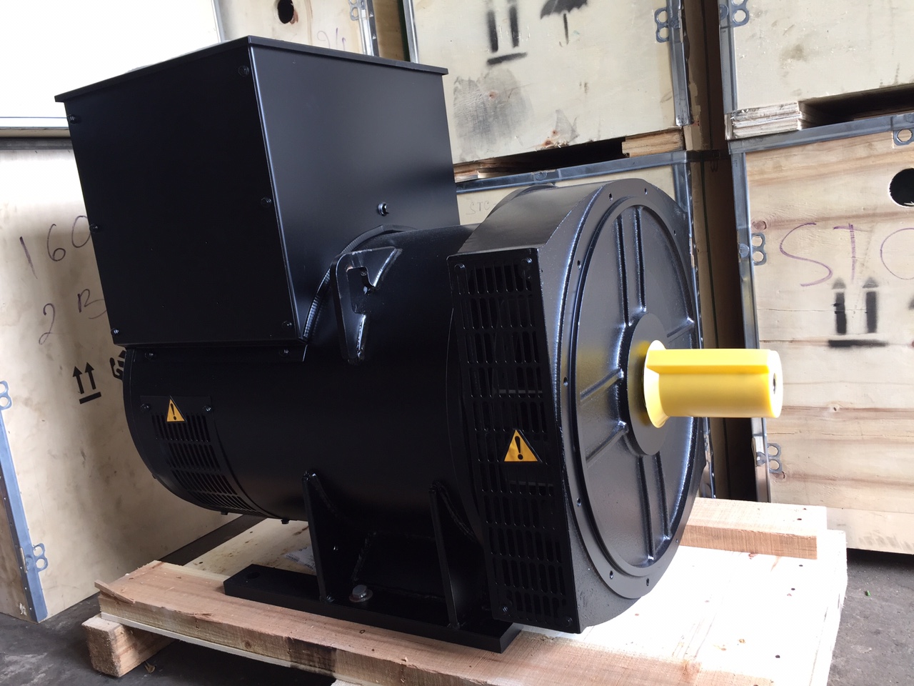 Đầu phát điện không chổi than 140KVA