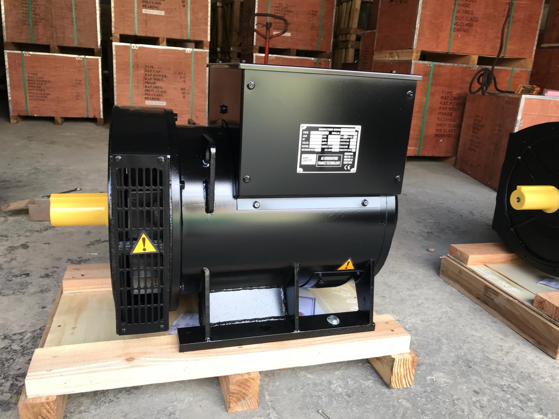 Dinamo không chổi than 1 pha - 50 Kva