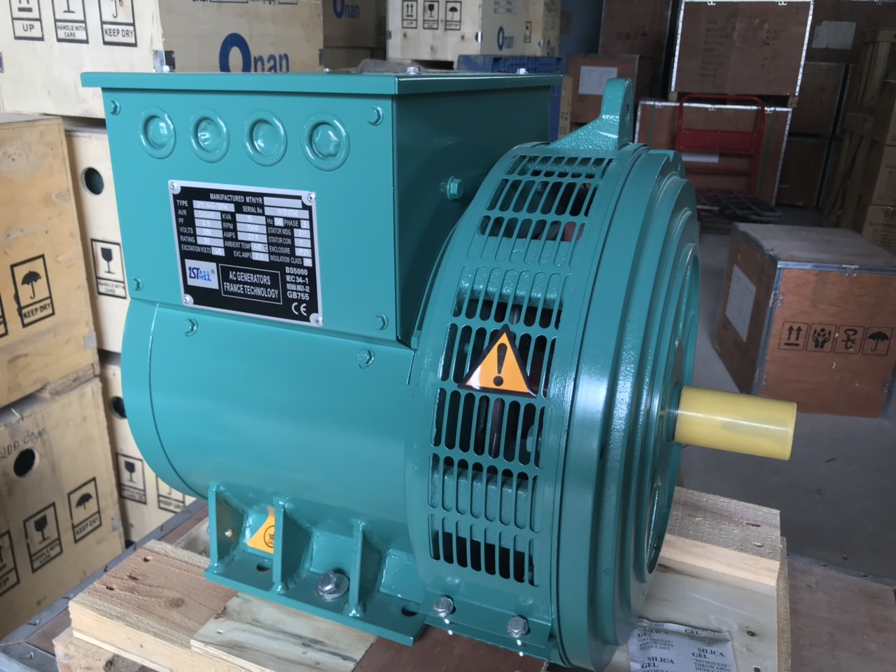 Dinamo không chổi than 1 pha - 8.1 Kva