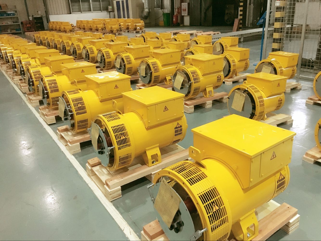 Giá dinamo đầu phát điện không chổi than