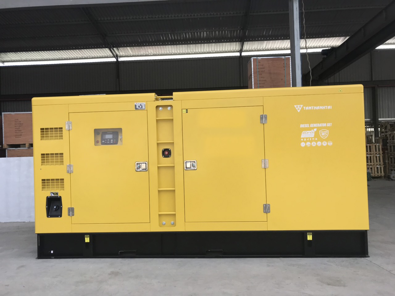 Máy phát điện Mitsubishi thùng siêu cách âm cho văn phòng, nhà hàng - khách sạn