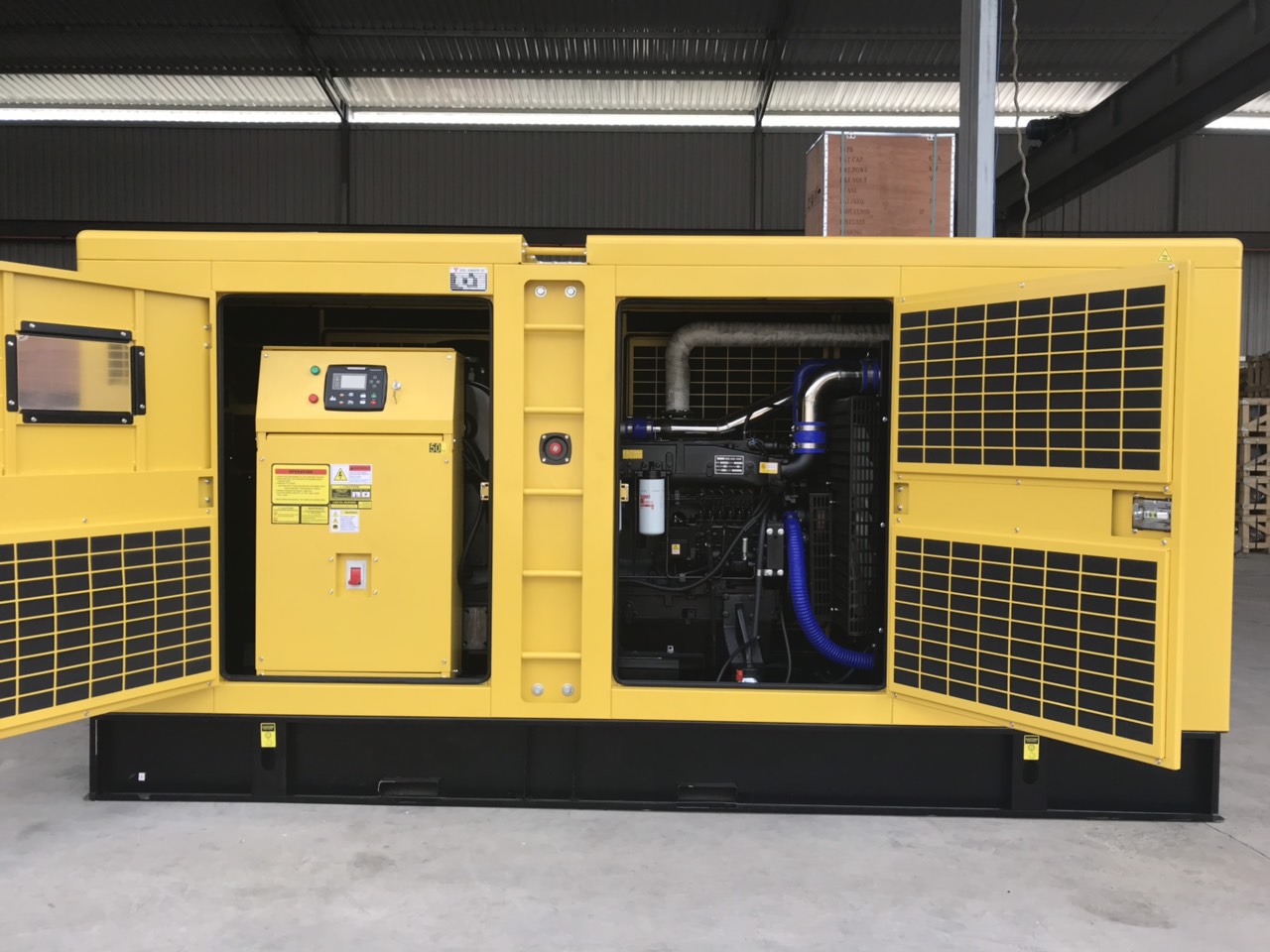 Máy phát điện mới Cummins 350KVA