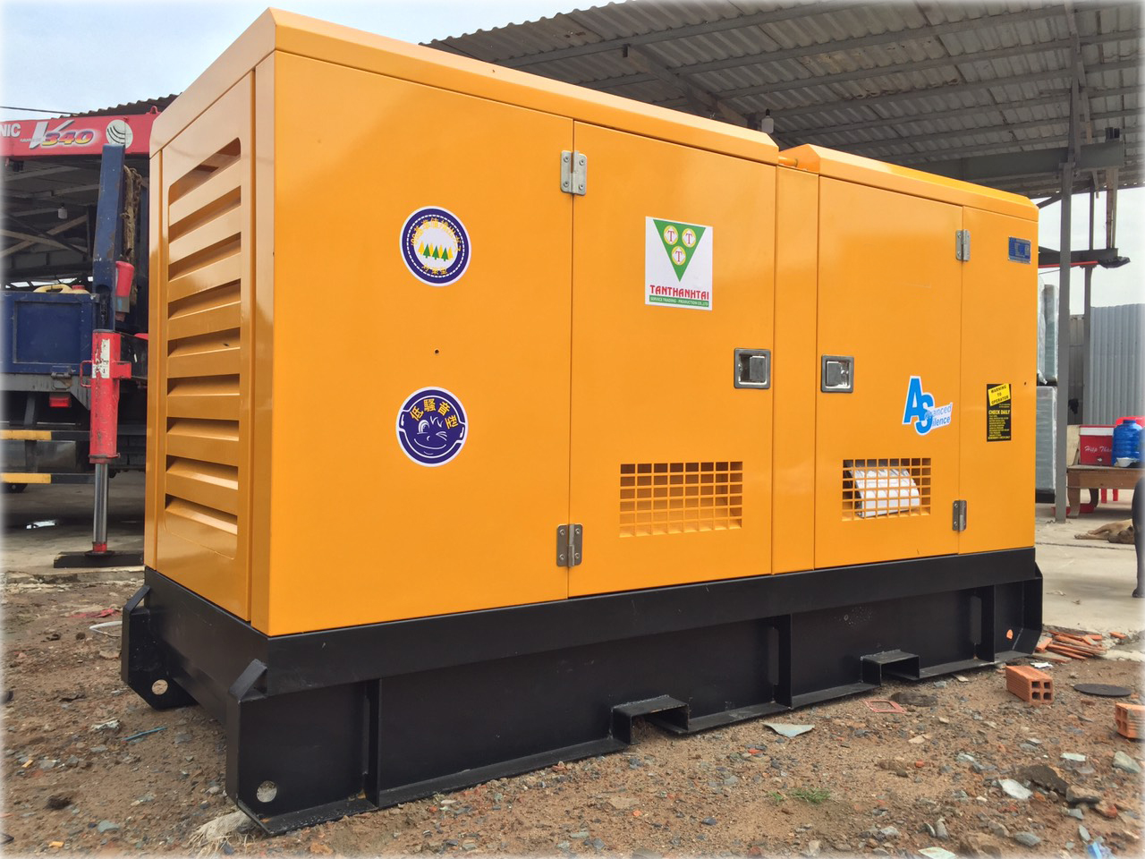Máy phát điện thùng cách âm Kubota 125 KVA
